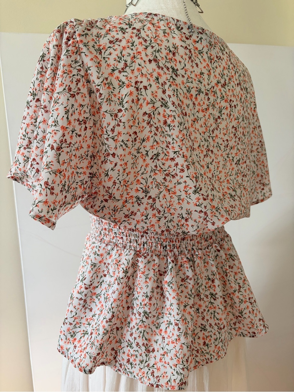🍀 2/$10: Floral Smocked Waist V-Neck Top - Picture 4 of 4